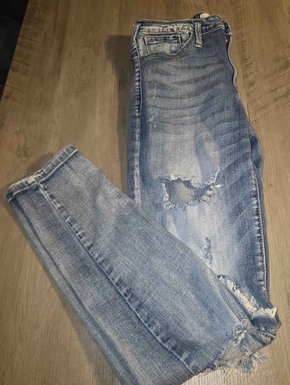 KanCan Signature High Rise Skinny Open Blowout Knee Distressed Jeans 28